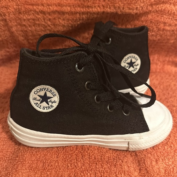 Kids, High Top Converse, 7 - Picture 4 of 4